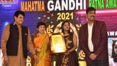 Singer Chandni Vegad honored with Mahatma Gandhi Ratna Award 2021 in Mumbai