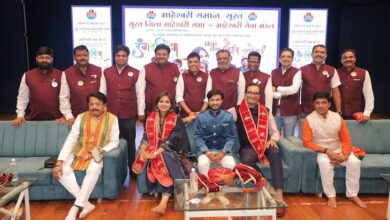 Poets participated in the Rangarasia Kavi Sammelan organized by Surat District Maheshwari Sabha and Maheshwari Seva Mandal